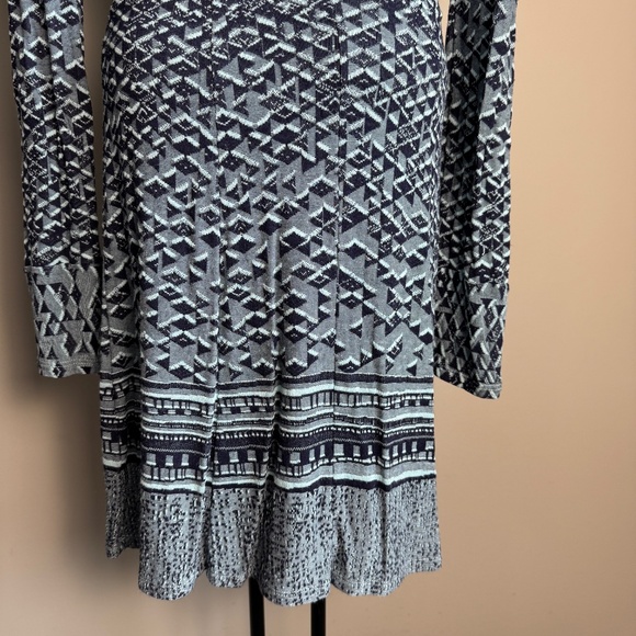BCBGMaxazria Long Sleeve Aztec Fit & Flare Knit Dress Multicolor Small Midi‎ - Picture 6 of 16